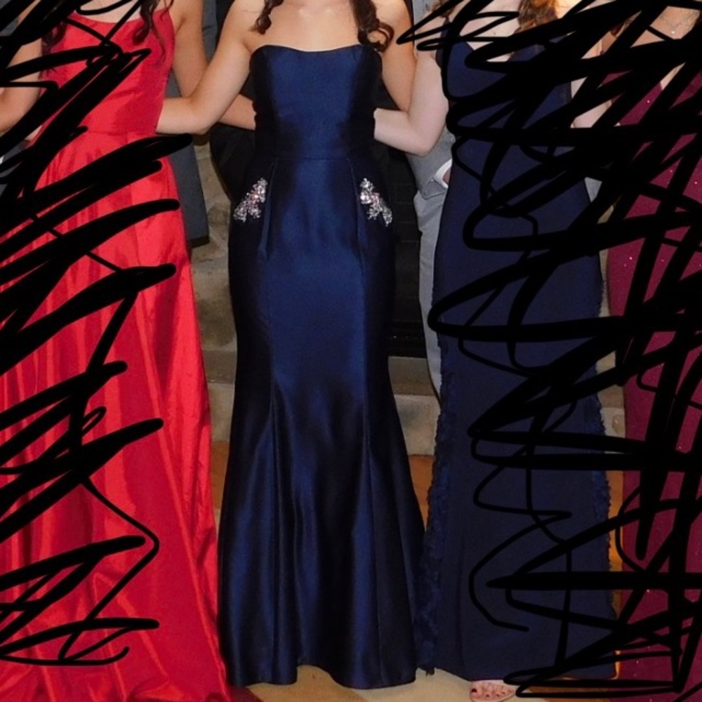 Macy’s Strapless Mermaid Navy Prom Dress w Sequin Accent on Pockets (size 0)
